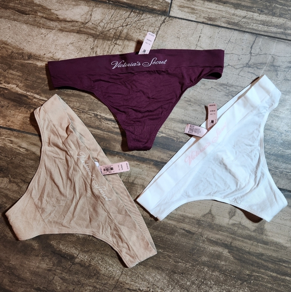 NWT Victoria's Secret Bundle: 3 New Thongs - Size XL - Picture 4 of 5